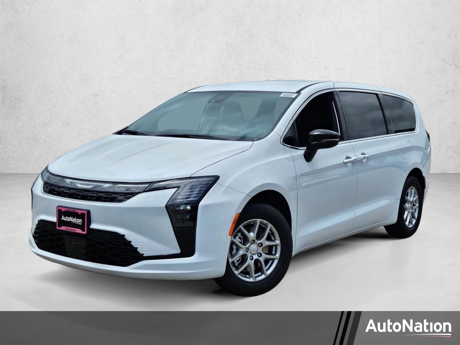 2027 Chrysler Pacifica Select's photo