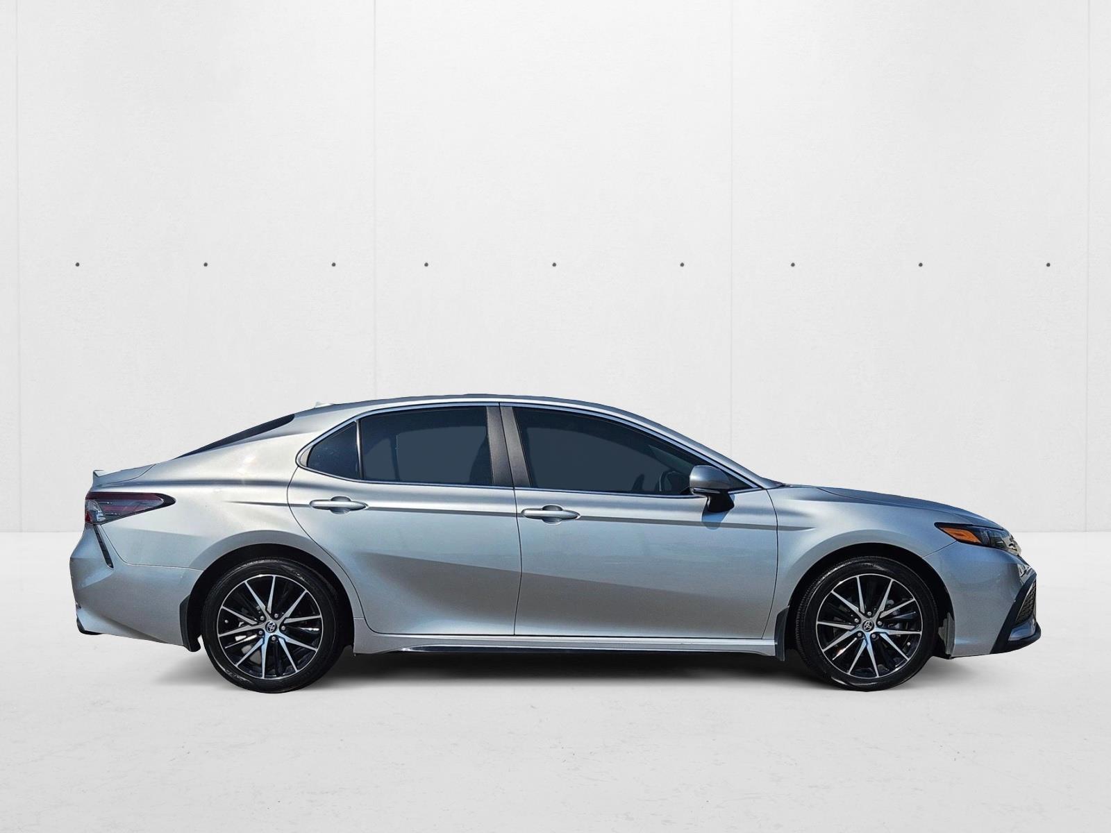2024 Toyota Camry SE photo 4