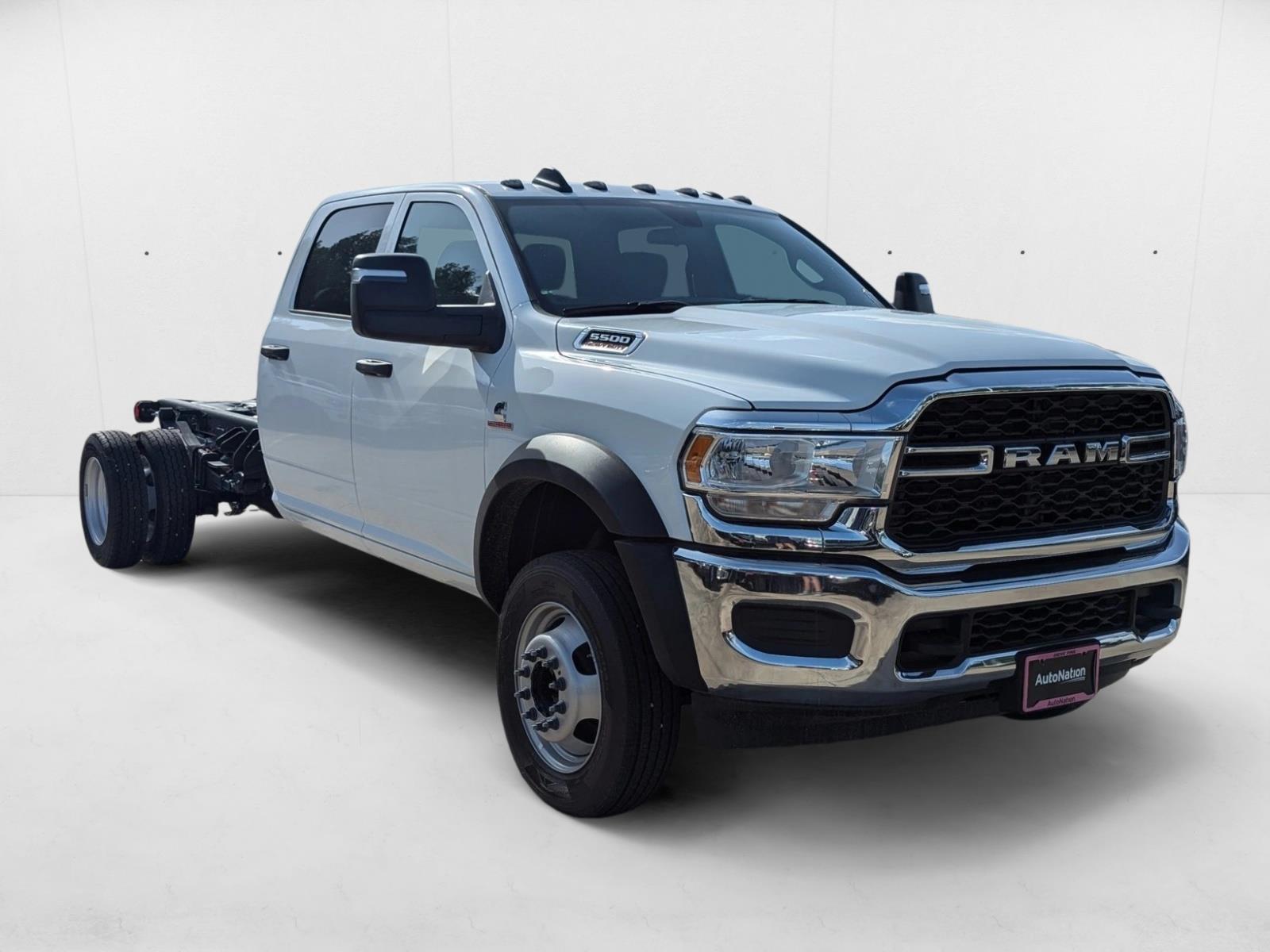 2024 Ram 5500 Tradesman photo 3