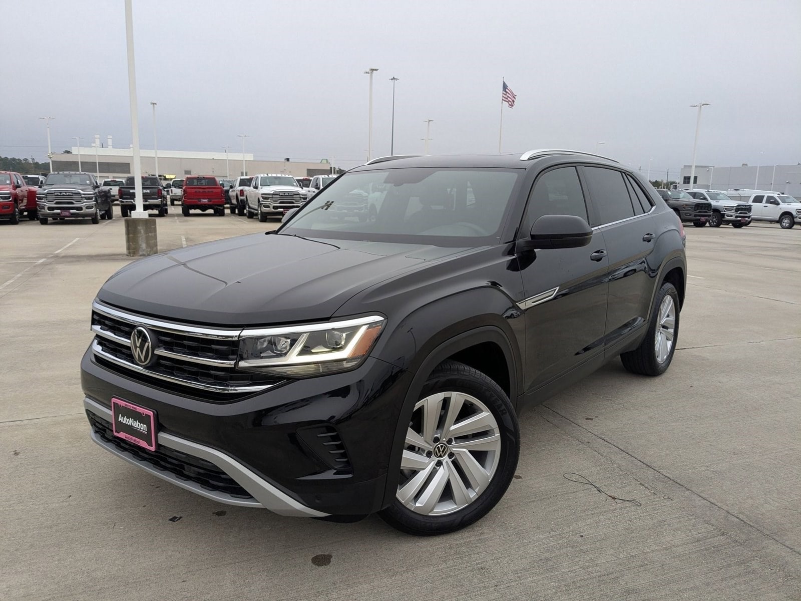 2023 Volkswagen Atlas Cross Sport SE w/Tech's photo