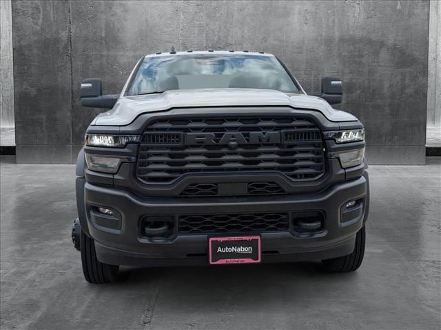 2025 Ram 5500 Tradesman photo 2