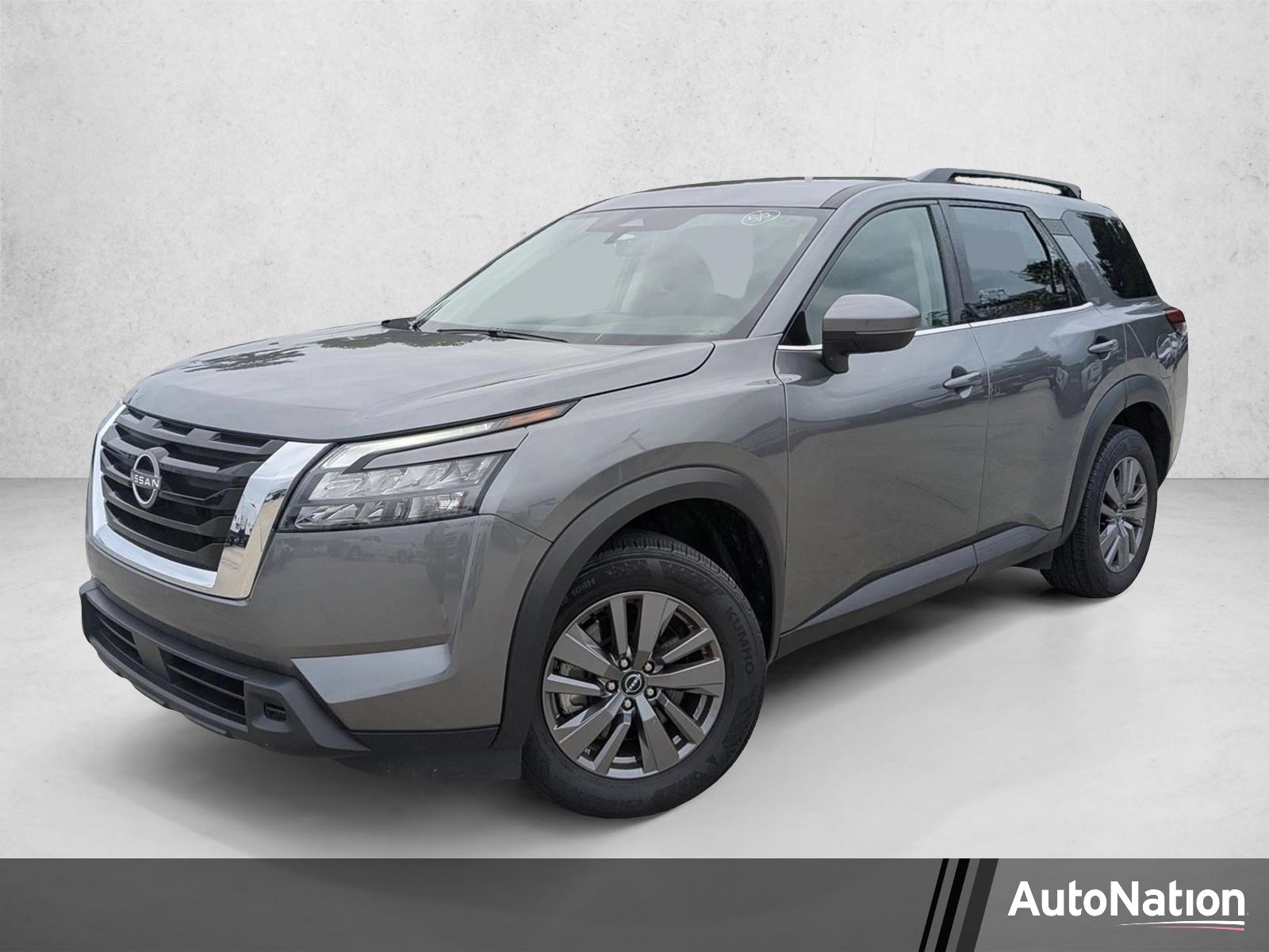 2025 Nissan Pathfinder SV 2WD's photo