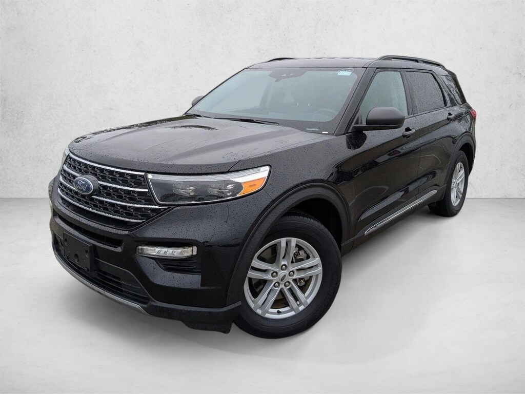 Used 2024 Ford Explorer XLT Sport Utility