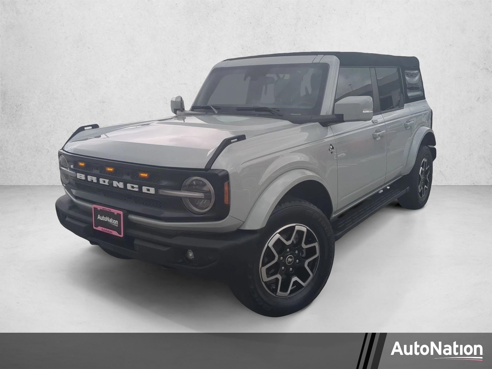 2023 Ford Bronco Outer Banks 4x4's photo