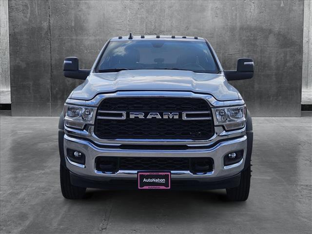 2024 Ram 5500 Tradesman photo 2