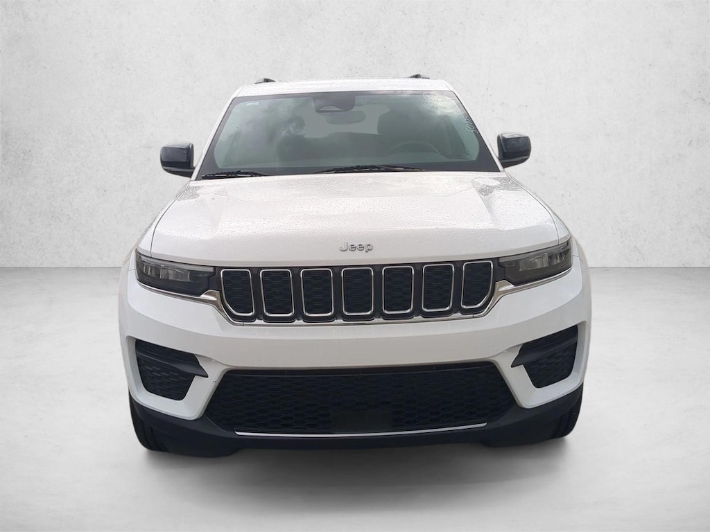 Used 2023 Jeep Grand Cherokee Laredo Sport Utility