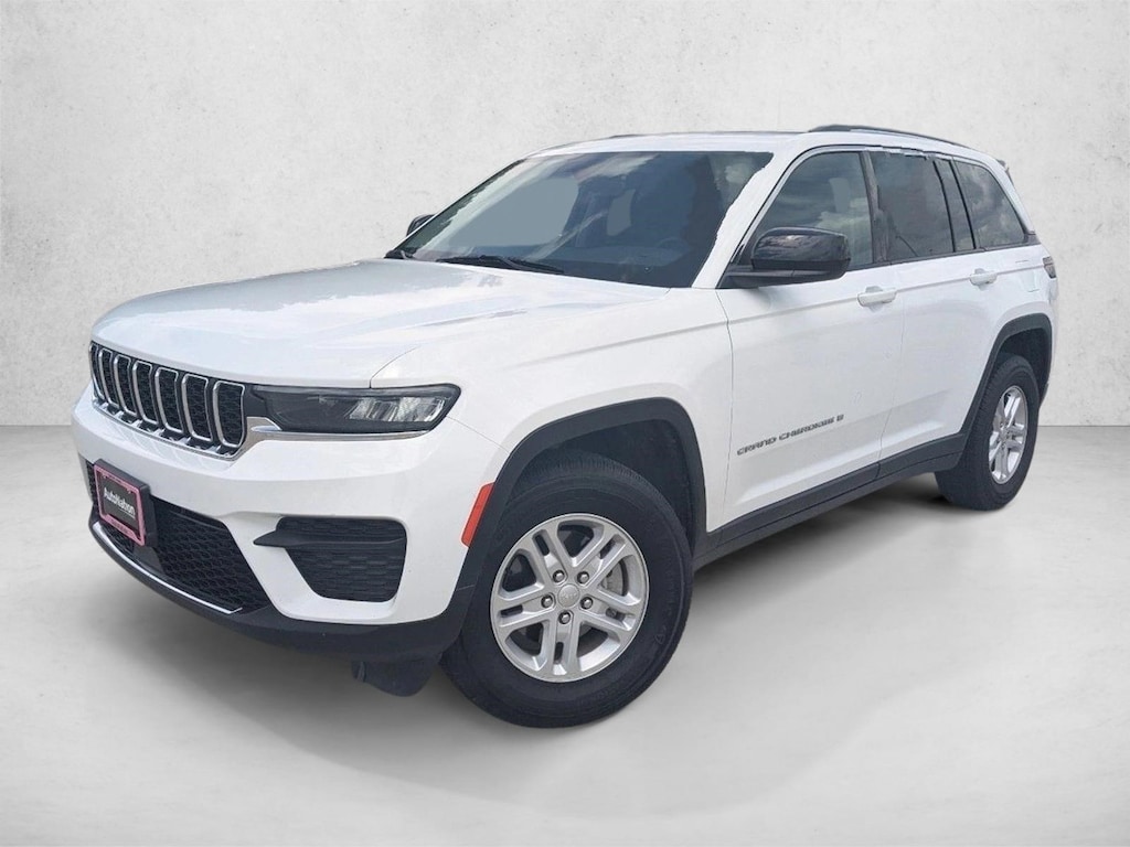 Certified 2024 Jeep Grand Cherokee Laredo Sport Utility