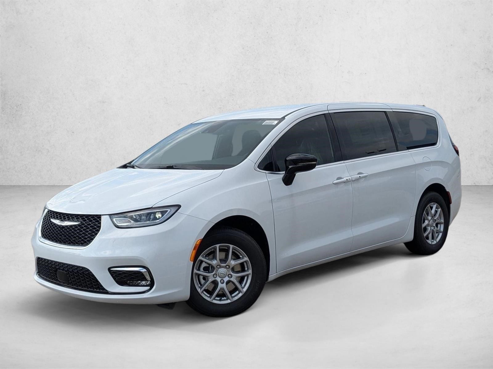 2026 Chrysler Pacifica Select's photo