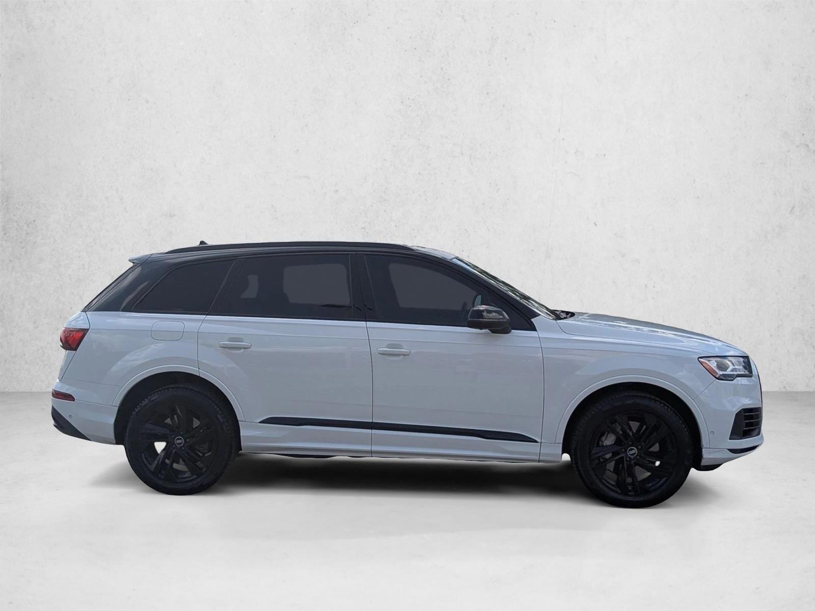 2021 Audi Q7 Premium Plus photo 3