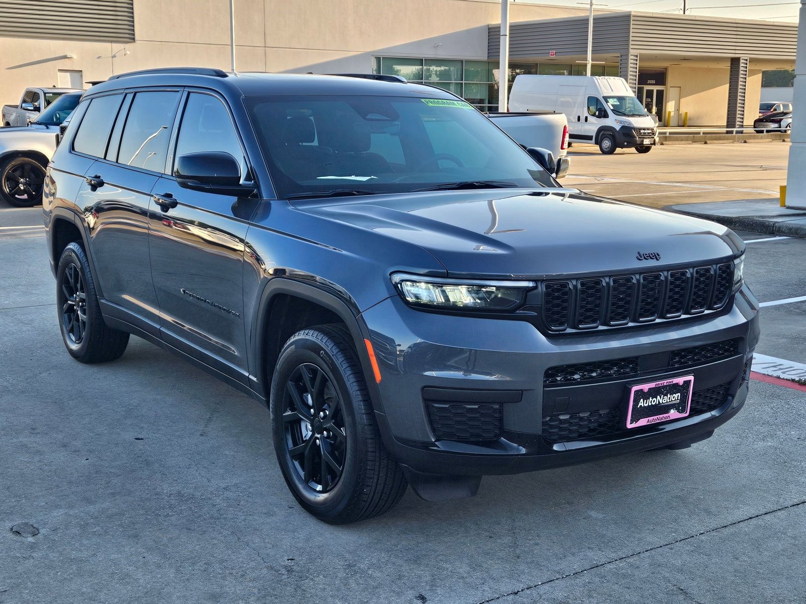 2025 Jeep Grand Cherokee Altitude X photo 3