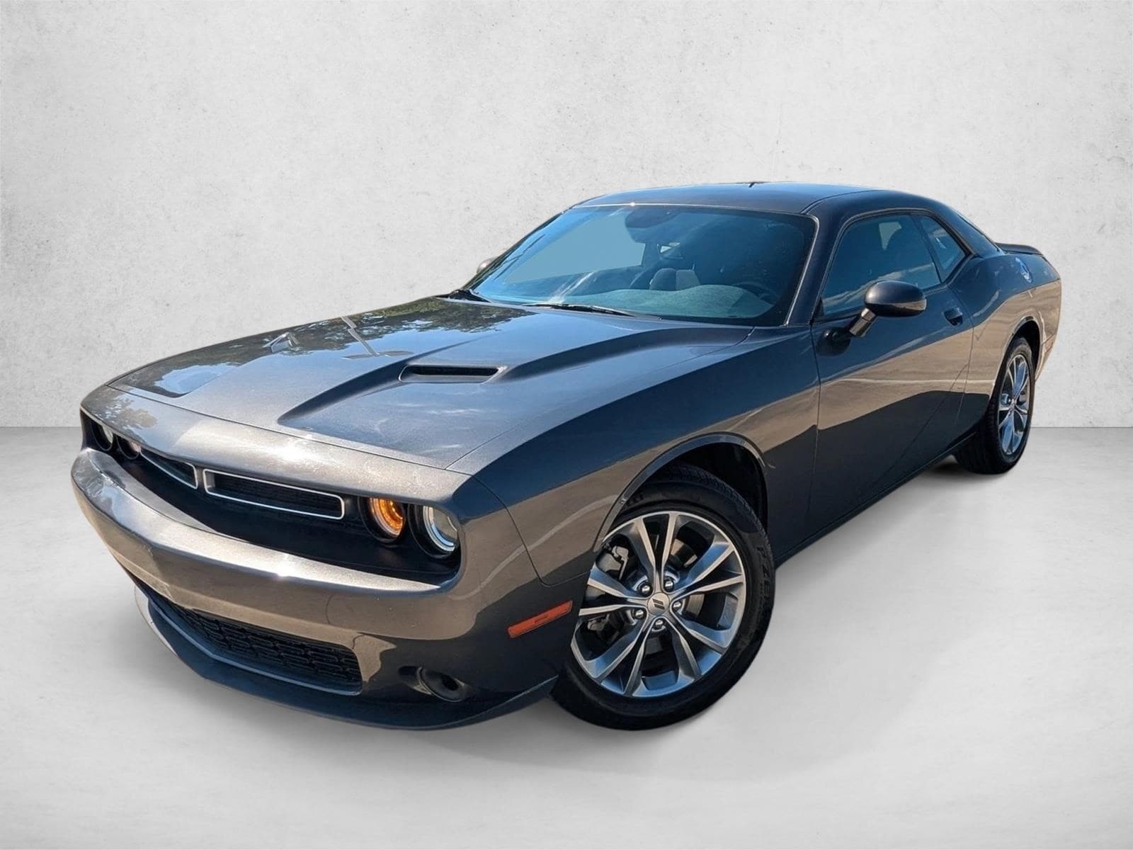 2023 Dodge Challenger SXT's photo
