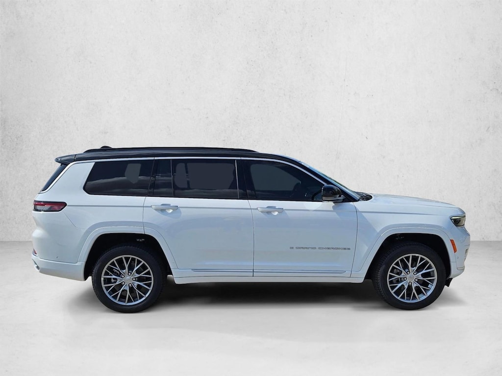 New 2025 Jeep Grand Cherokee L Summit SUV