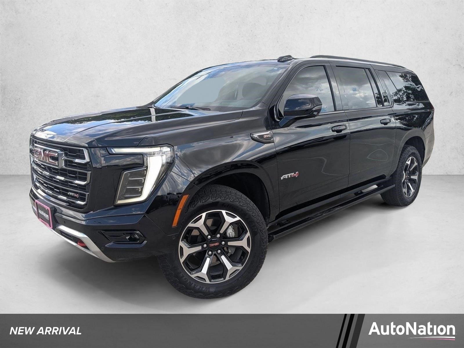 2025 GMC Yukon 4WD AT4's photo