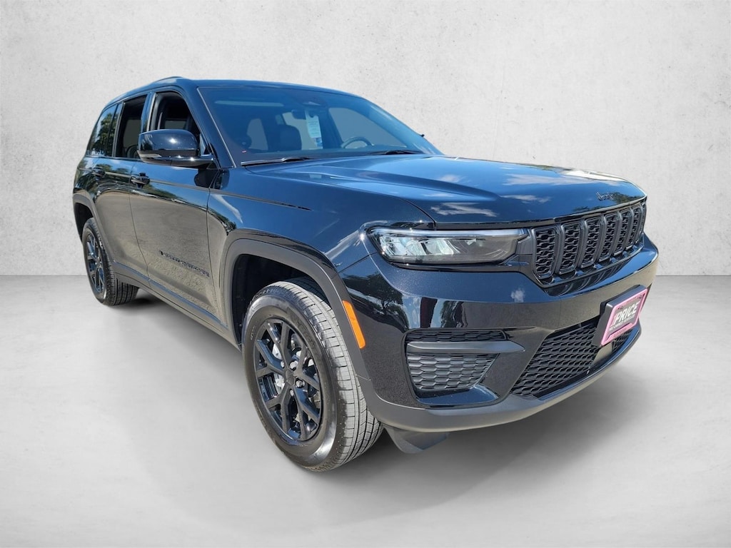 Used 2025 Jeep Grand Cherokee Altitude X Sport Utility