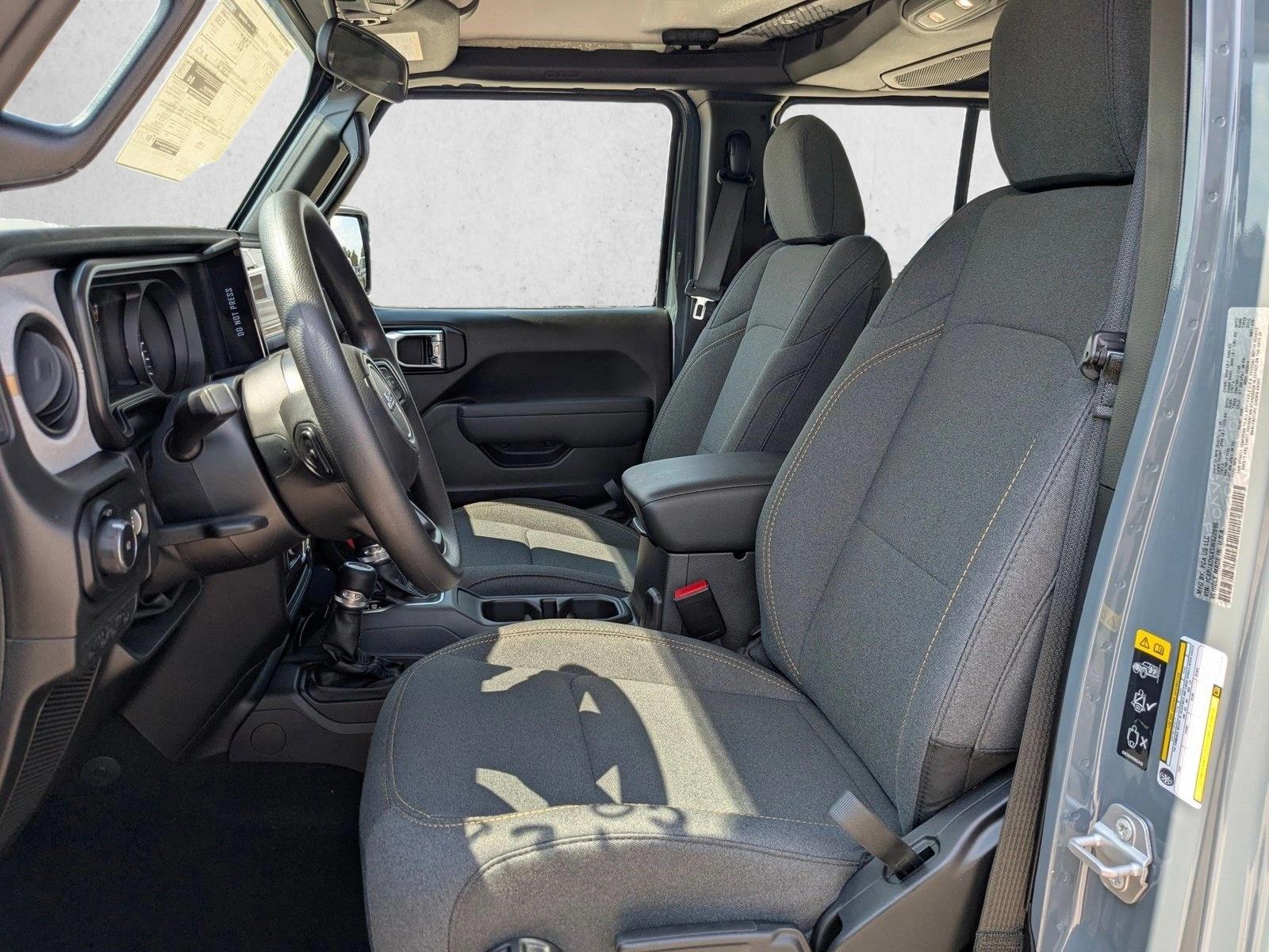 2025 Jeep Wrangler Sport photo 3