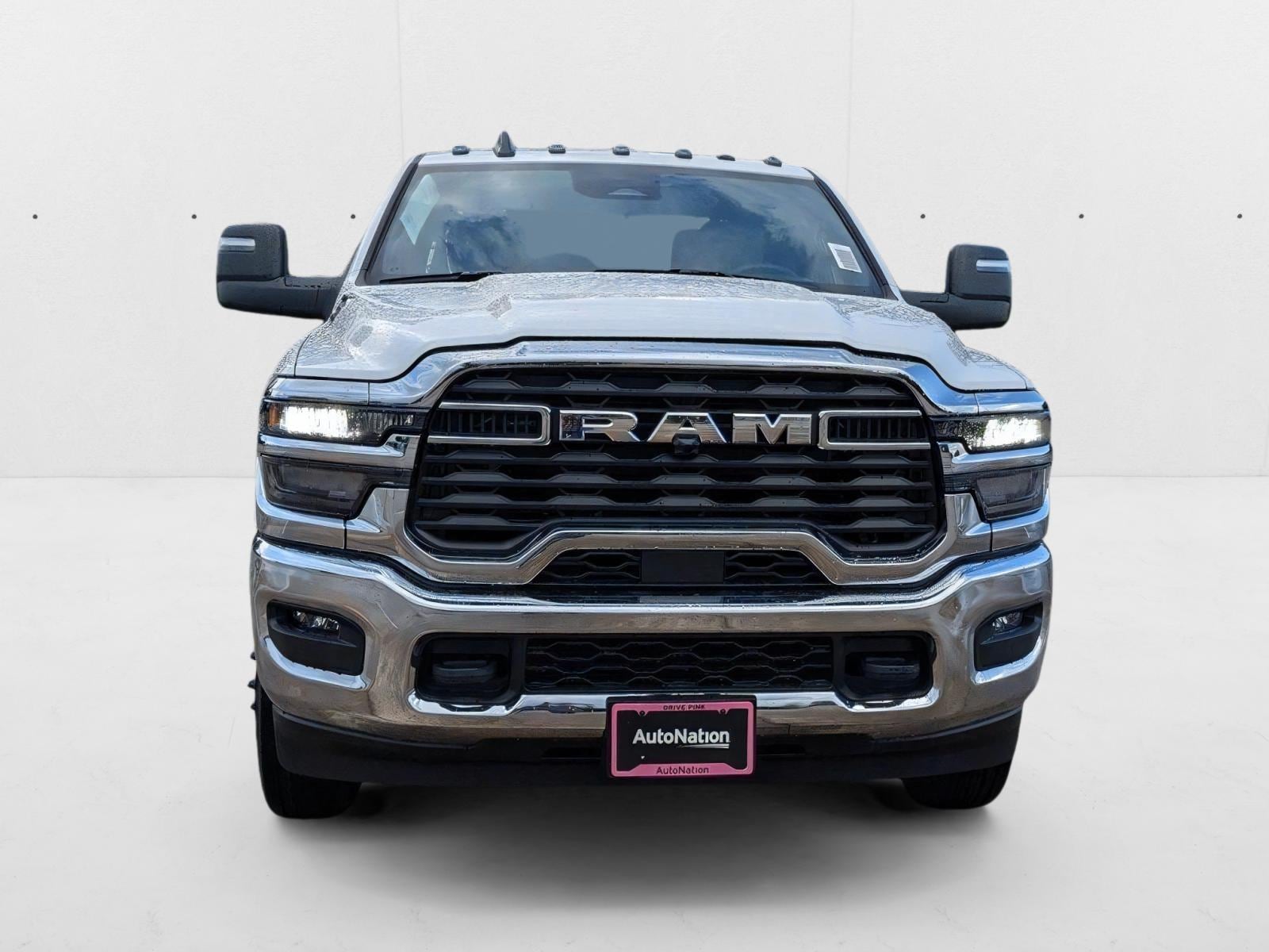 2025 RAM 3500 Chassis Tradesman - Photo 2