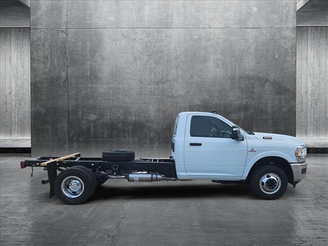 2024 Ram 3500 Tradesman photo 4