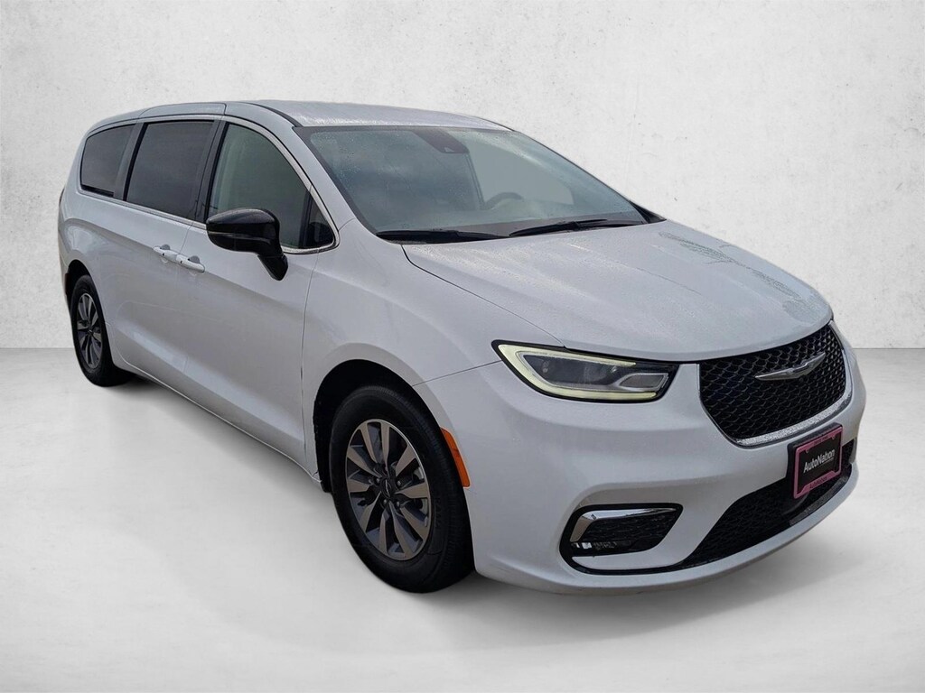 Used 2024 Chrysler Pacifica Hybrid Select Mini-van Passenger