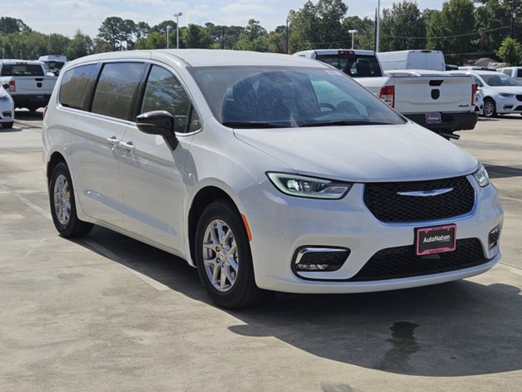 New 2025 Chrysler Pacifica Select Van Passenger Van