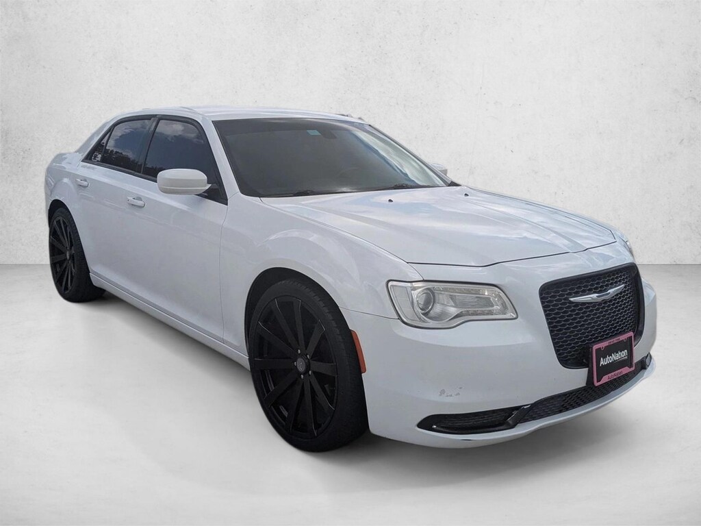 Used 2018 Chrysler 300 Touring L 4dr Car
