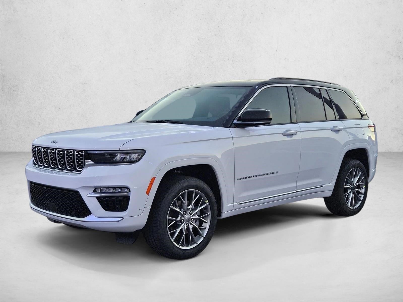 2025 Jeep Grand Cherokee Summit's photo