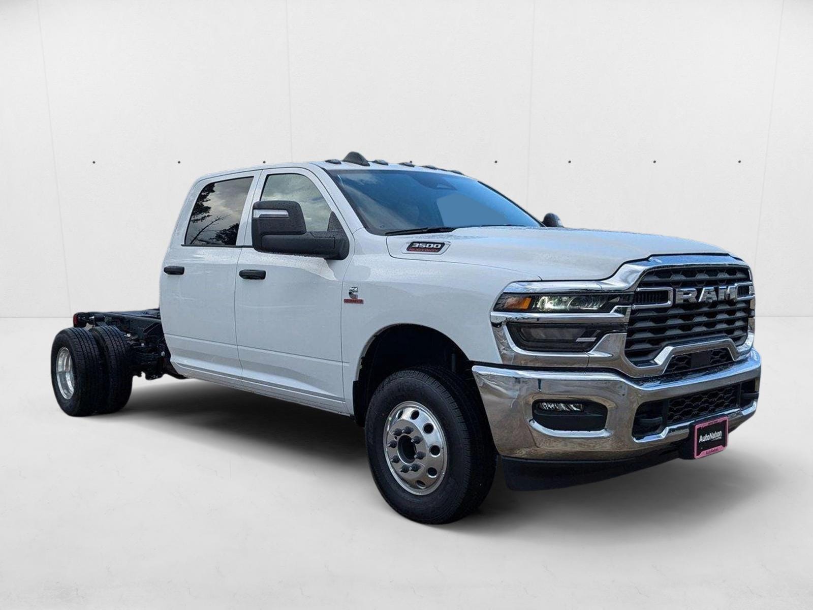 2025 RAM 3500 Chassis Tradesman - Photo 3
