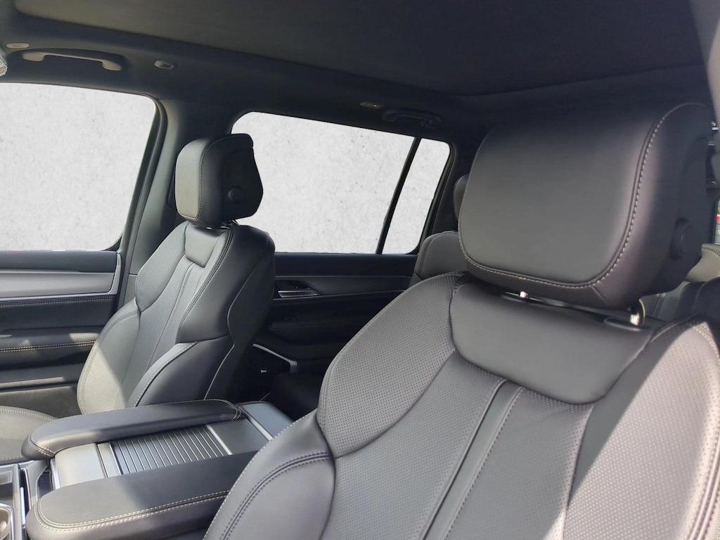 New 2026 Jeep Grand Wagoneer Limited Altitude SUV