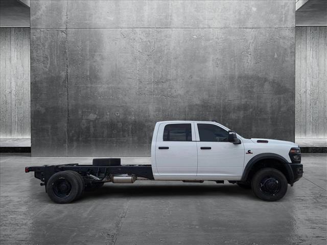 2025 Ram 5500 Tradesman photo 4