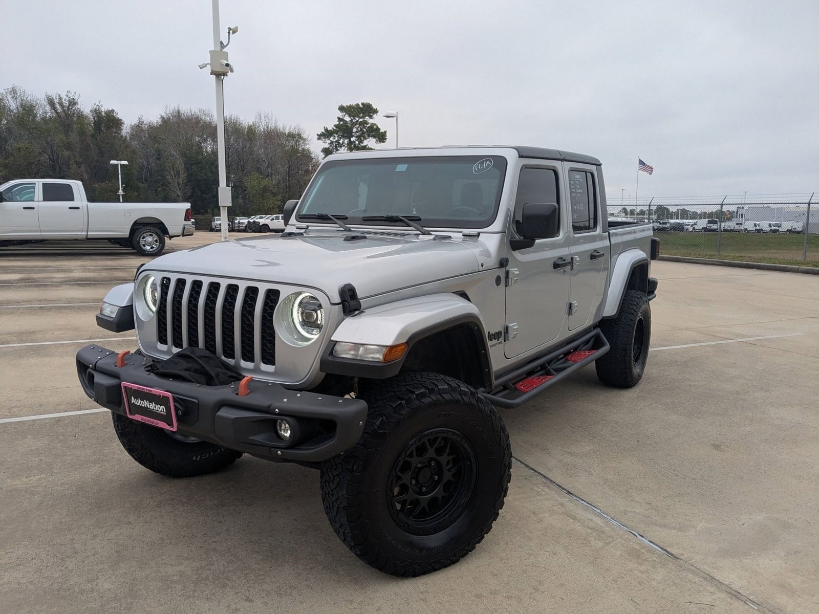 2022 Jeep Gladiator Sport S's photo