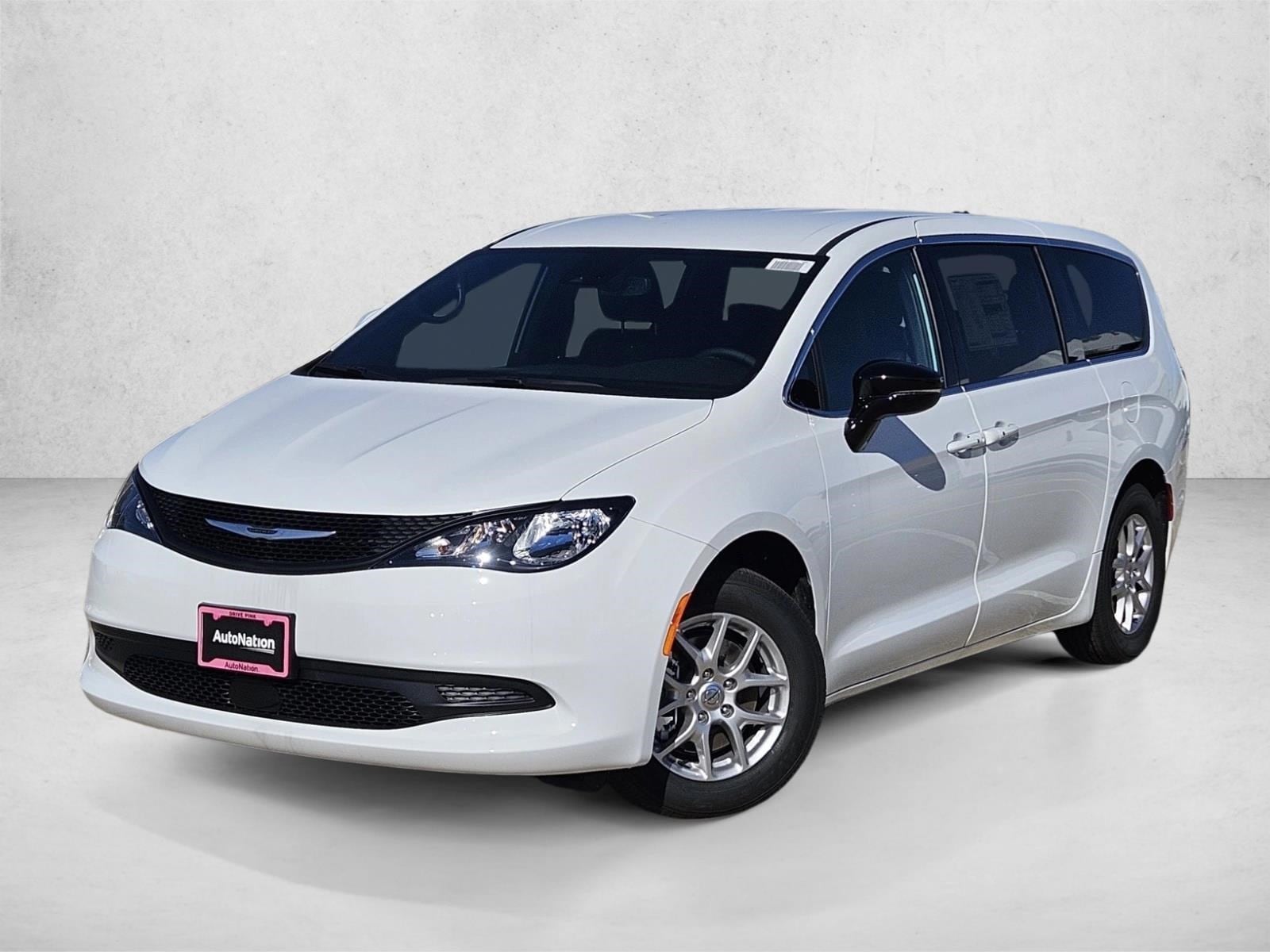 2025 Chrysler Voyager LX's photo