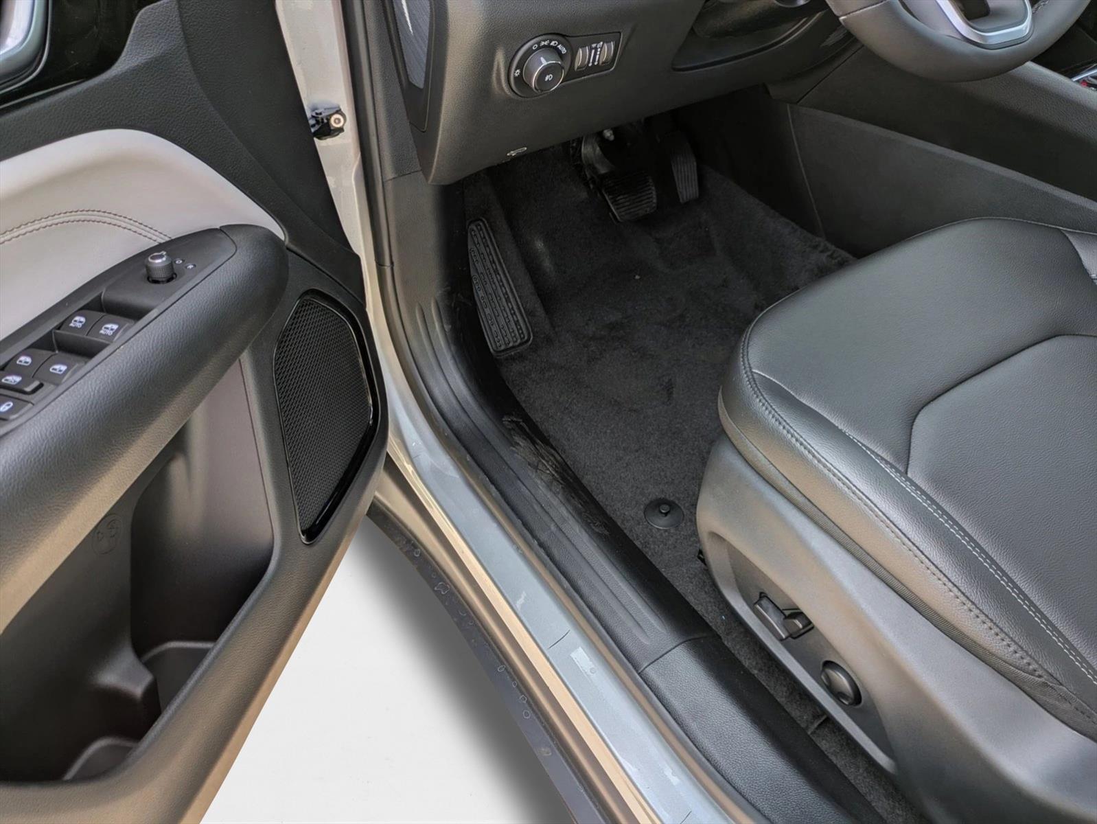 2025 Jeep Compass Limited photo 4