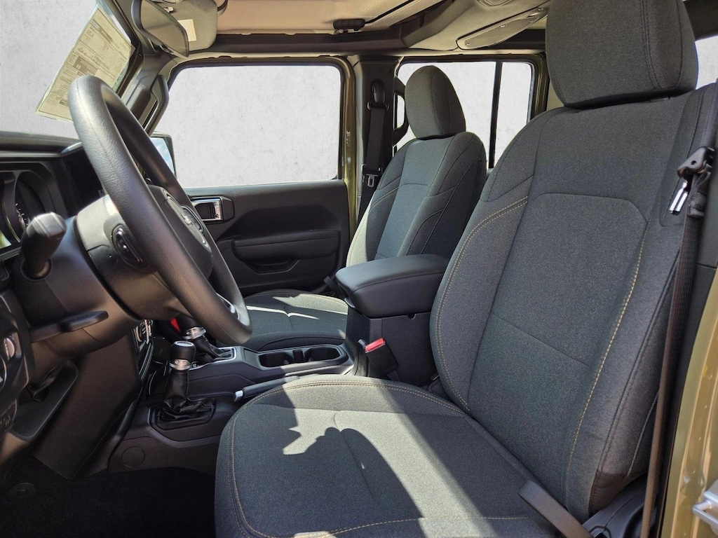 New 2025 Jeep Gladiator Sport Truck Crew Cab