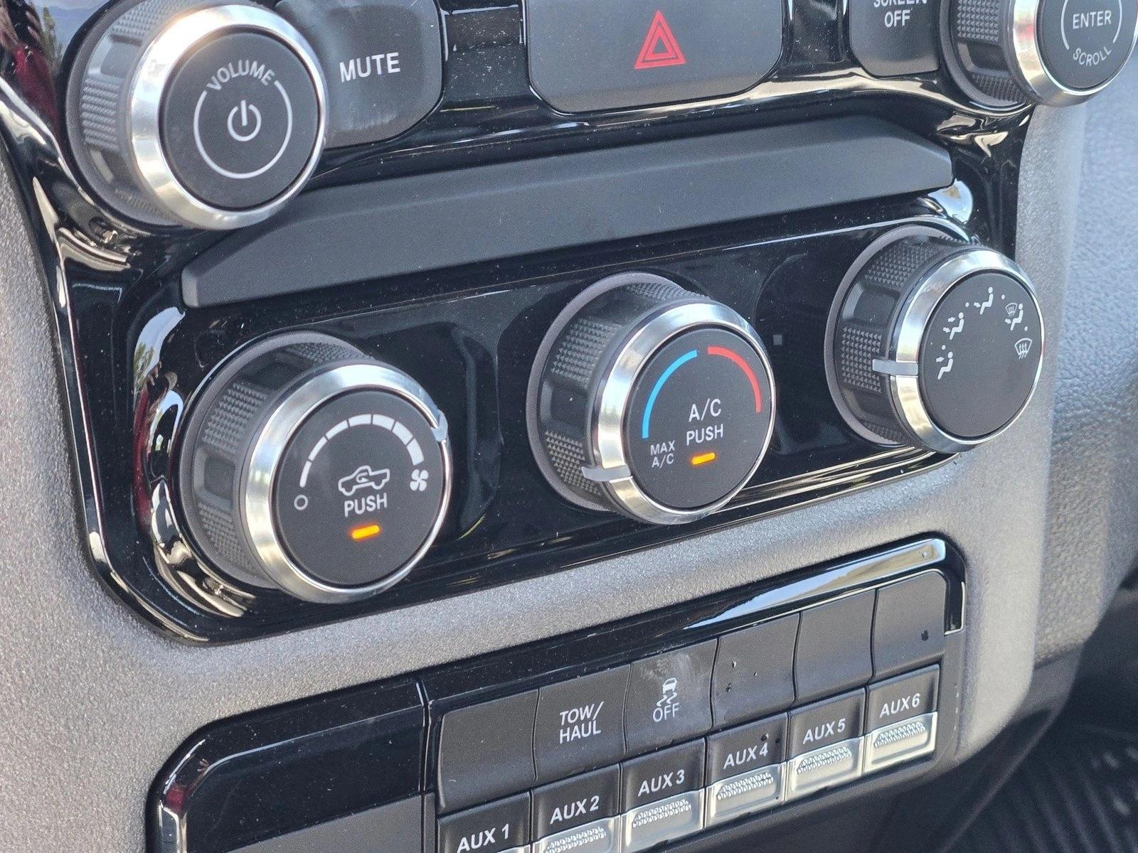 2025 RAM 3500 Chassis Tradesman - Photo 14