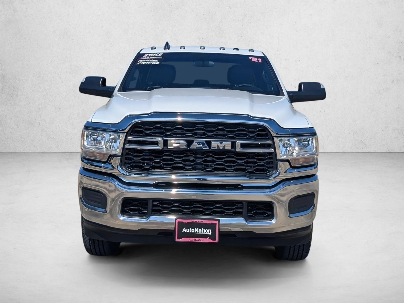 2022 Ram 2500 Tradesman photo 2