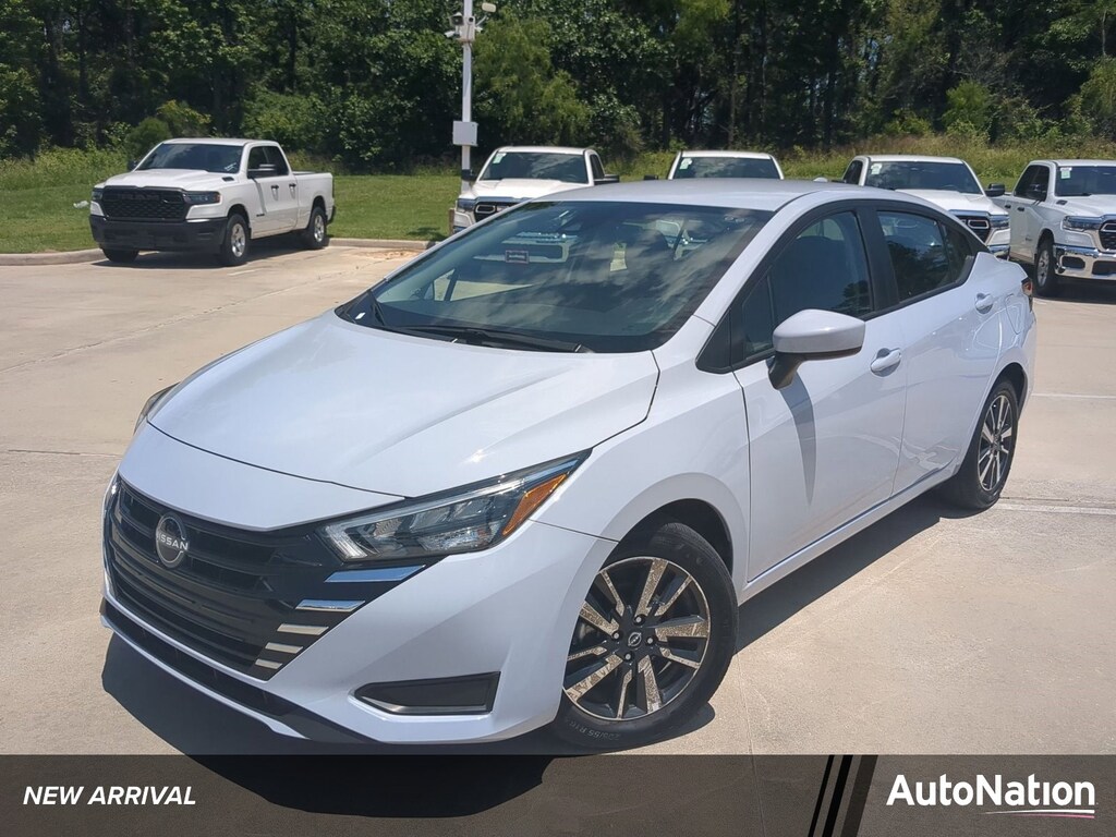 Used 2025 Nissan Versa SV 4dr Car