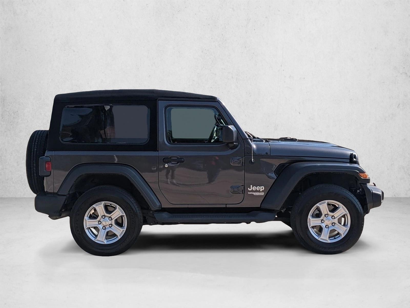 2020 Jeep Wrangler Sport S photo 4