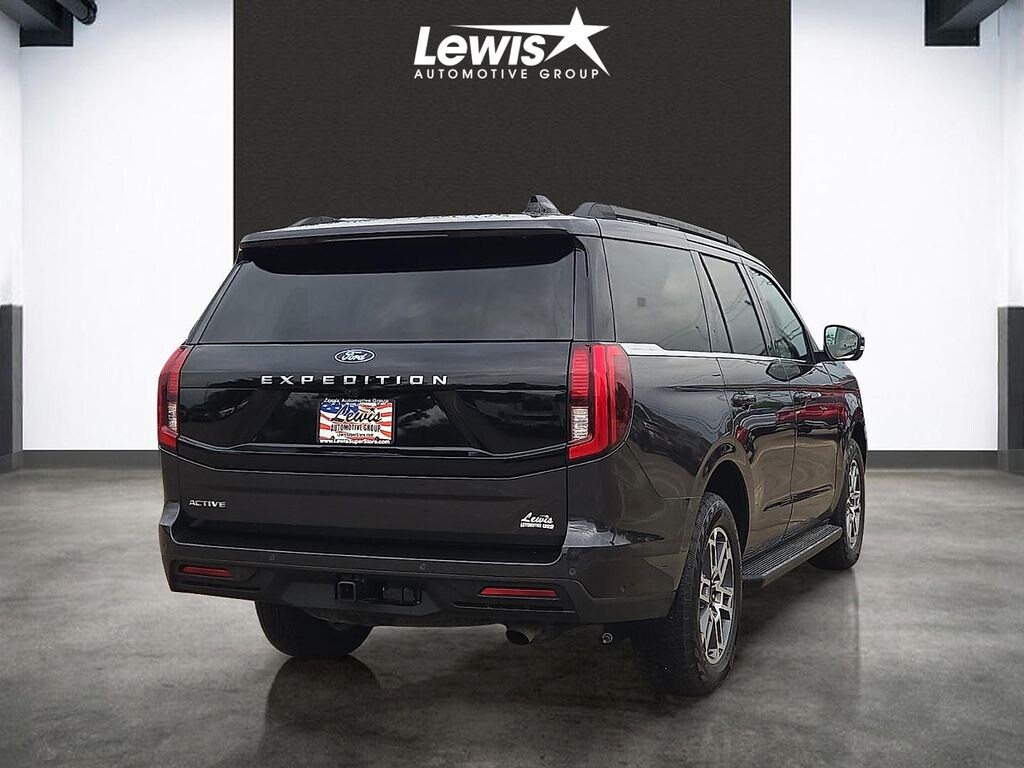 Used 2025 Ford Expedition Active SUV