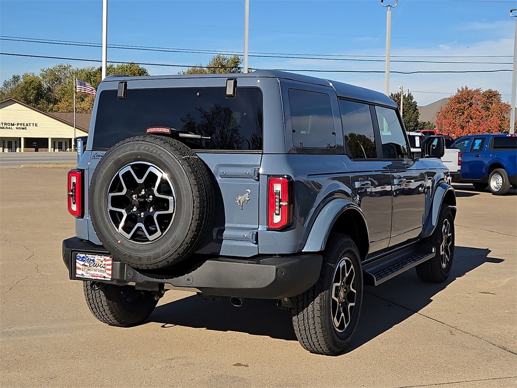 New 2025 Ford Bronco Outer Banks SUV