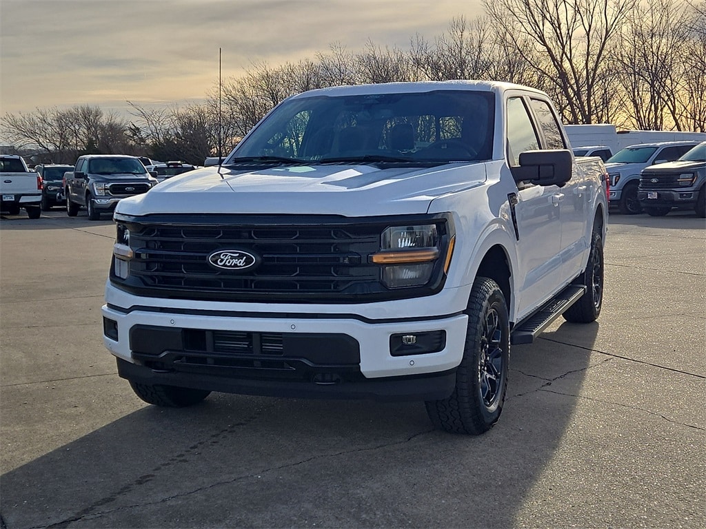 2025 Ford F-150 XLT's photo