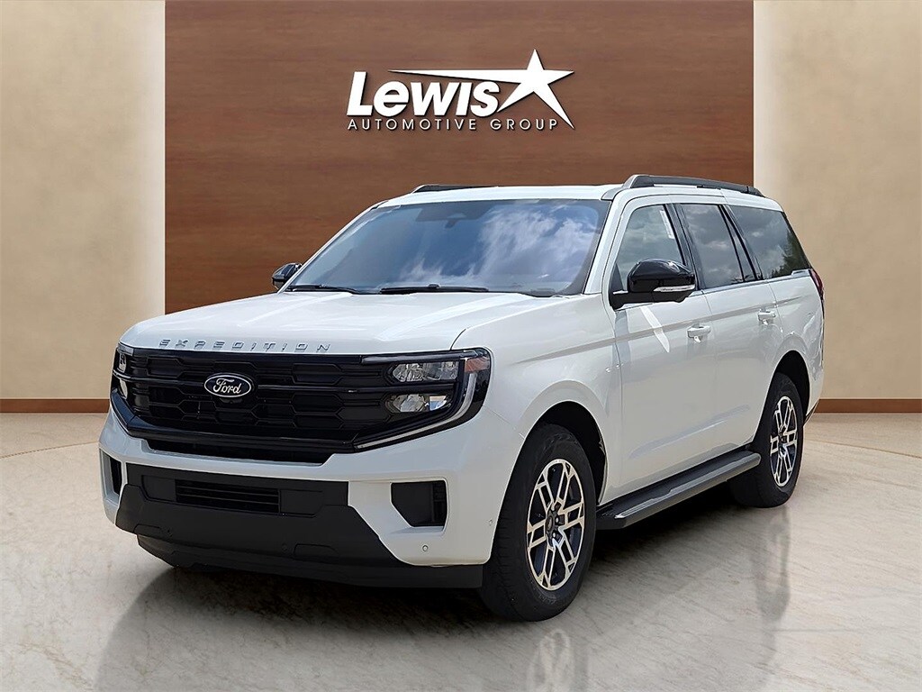 2025 Ford Expedition photo 2