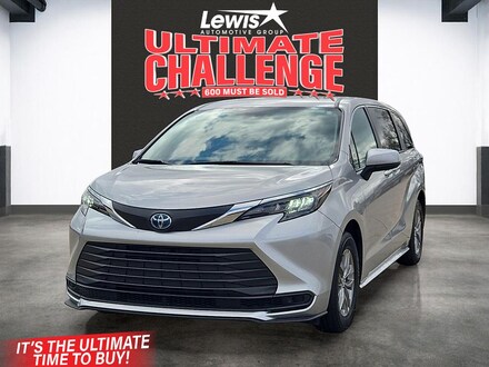 2025 Toyota Sienna LE Van Passenger Van