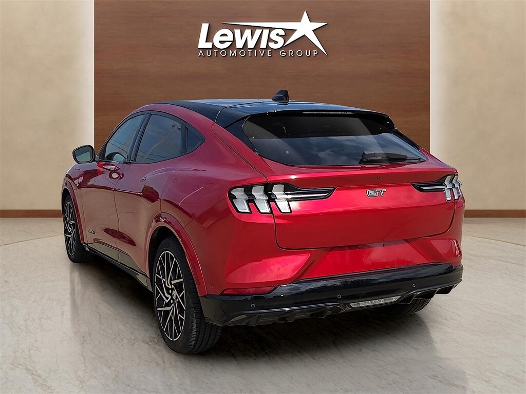 2022 Ford Mustang Mach-E GT photo 4