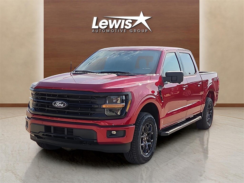 2025 Ford F-150 XLT photo 2