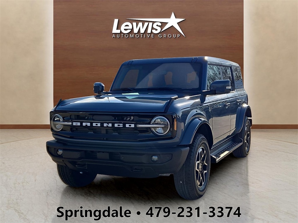 2025 Ford Bronco 4-Door Outer Banks's photo