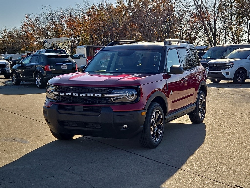 2025 Ford Bronco Sport Outer Banks's photo
