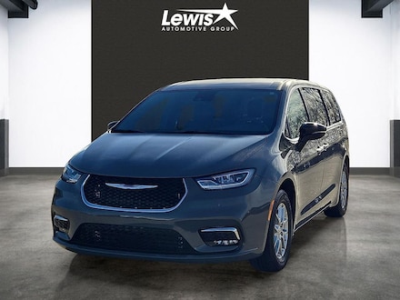2025 Chrysler Pacifica Select Van Passenger Van