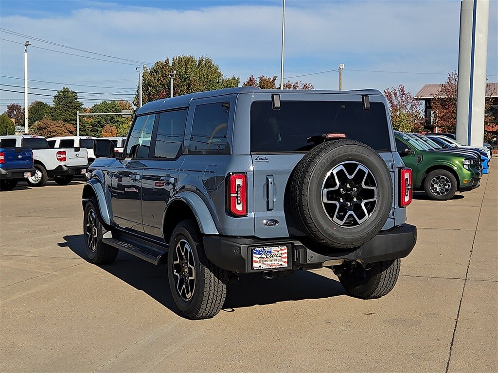 New 2025 Ford Bronco Outer Banks SUV