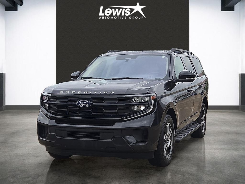 Used 2025 Ford Expedition Active SUV