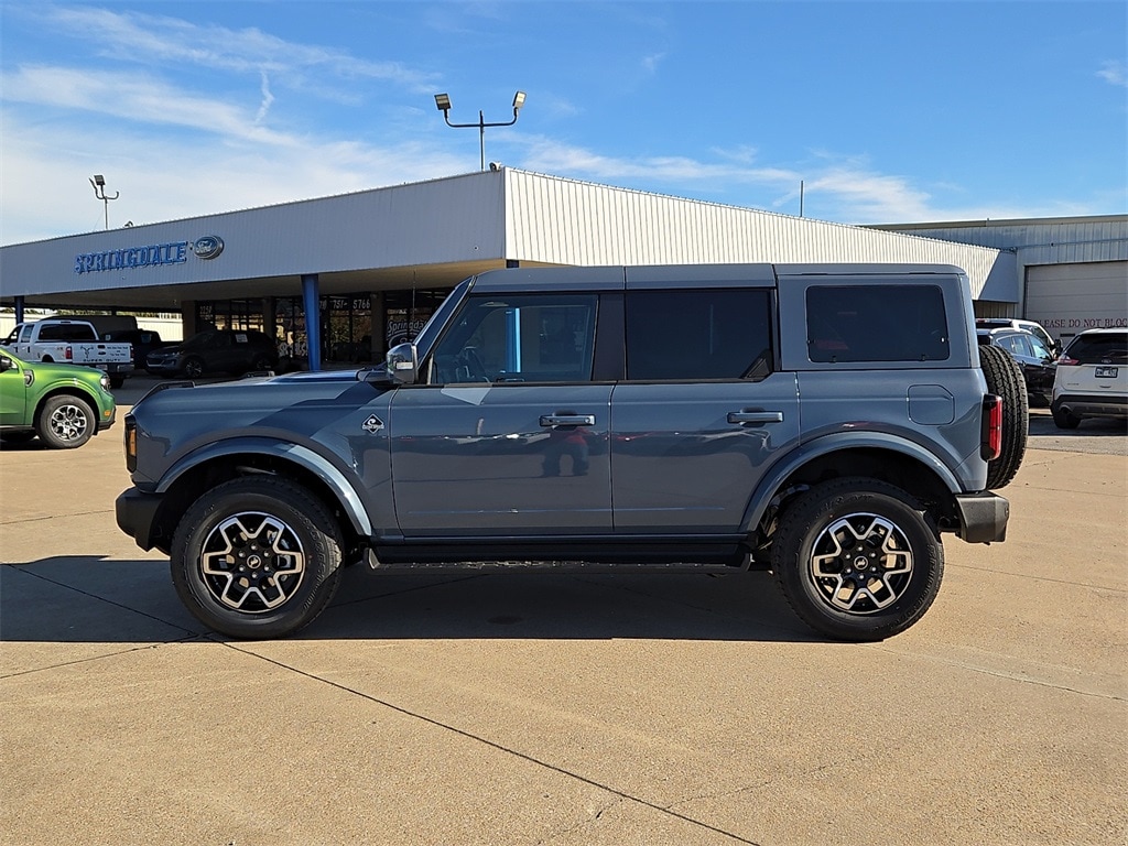 New 2025 Ford Bronco Outer Banks SUV