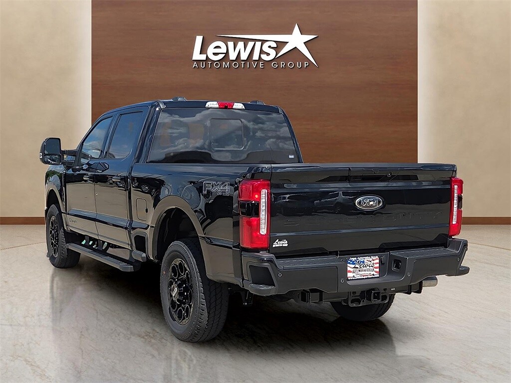 2025 Ford F-250 photo 4